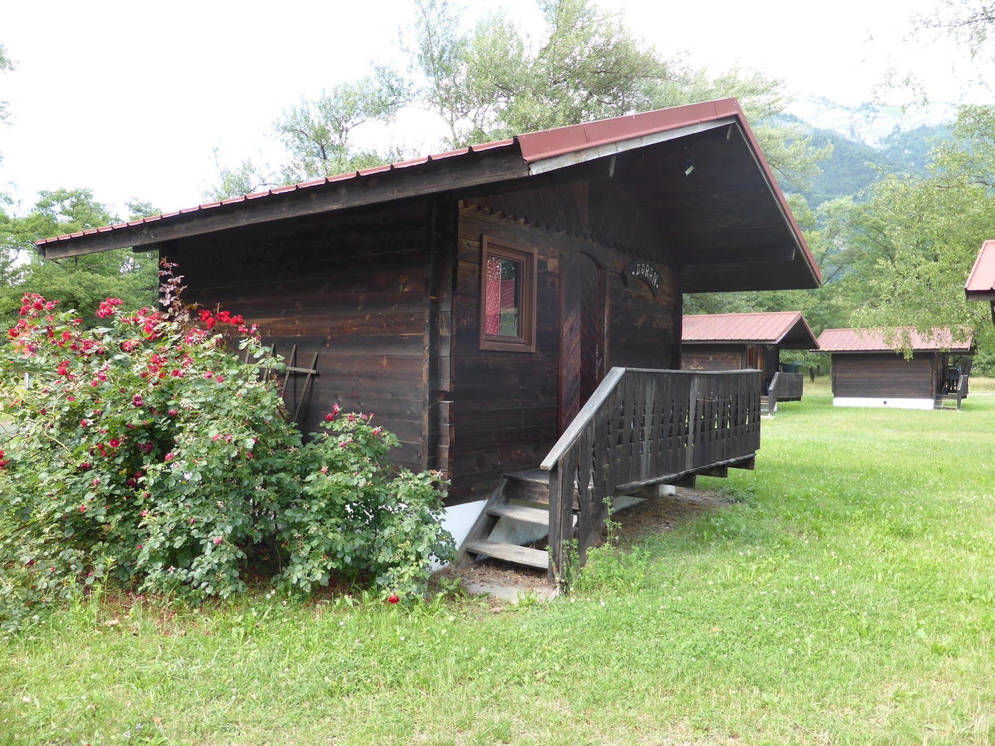 Camping L'Ecureuil - Mont-Blanc Village Domancy Buitenkant foto
