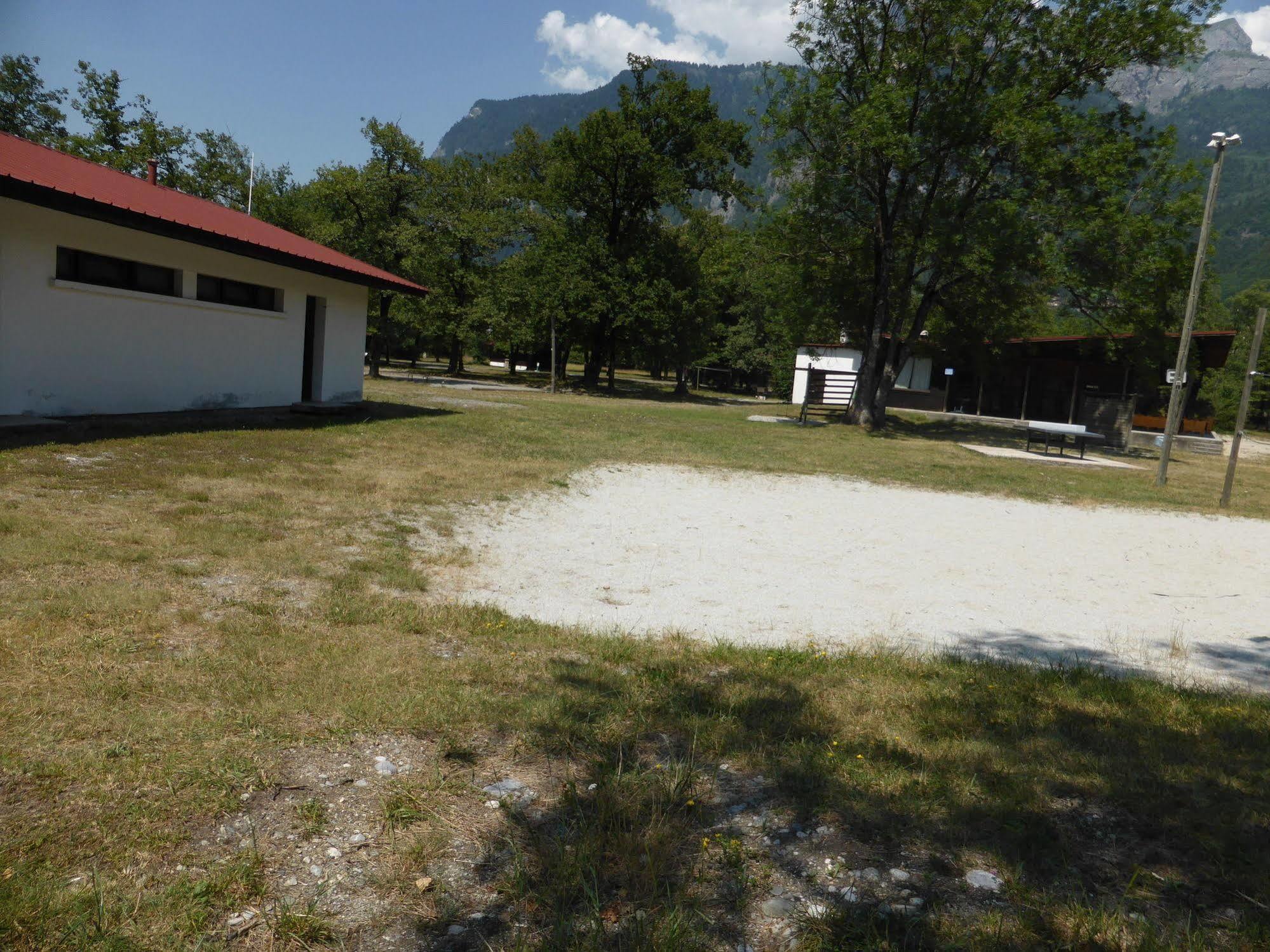 Camping L'Ecureuil - Mont-Blanc Village Domancy Buitenkant foto