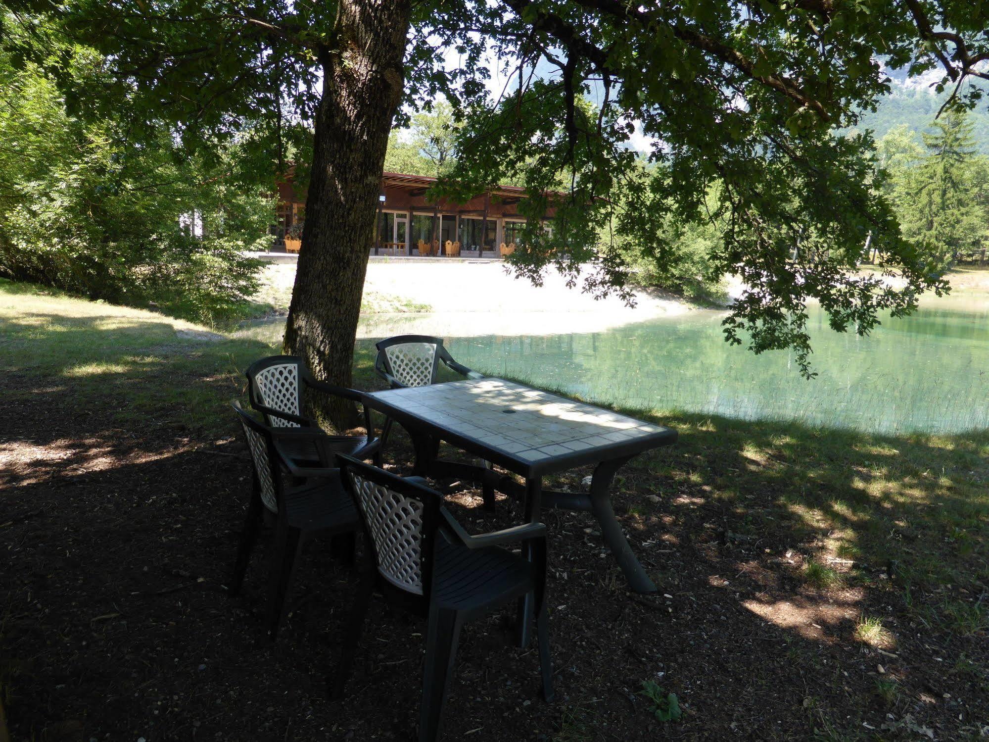 Camping L'Ecureuil - Mont-Blanc Village Domancy Buitenkant foto