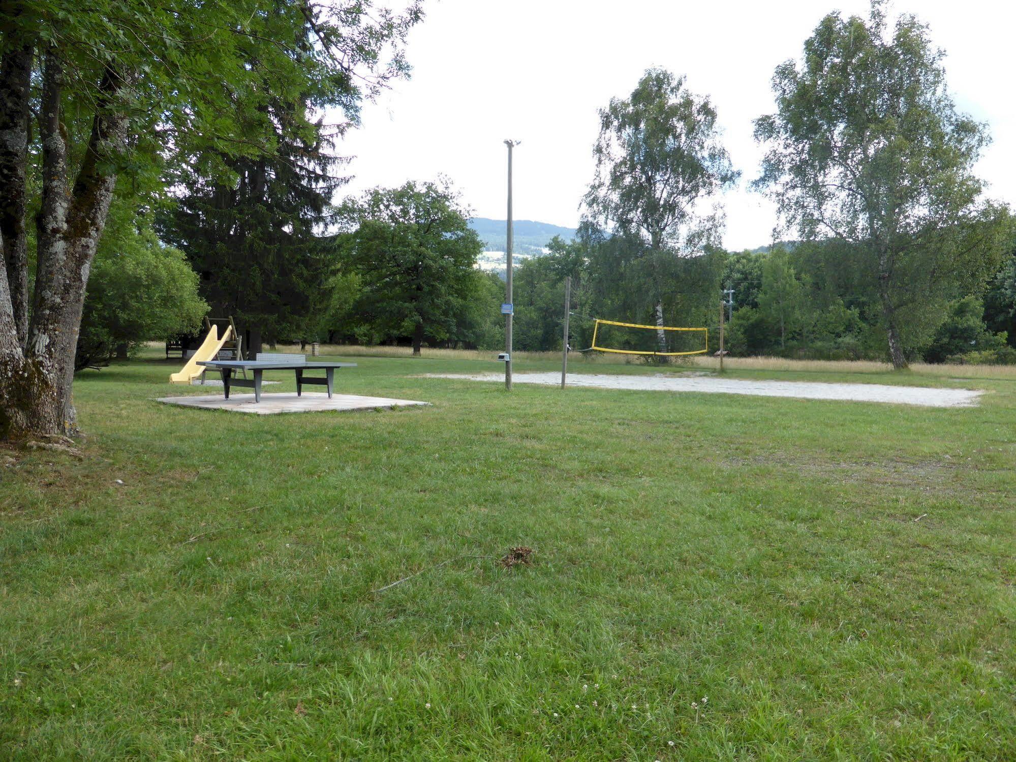 Camping L'Ecureuil - Mont-Blanc Village Domancy Buitenkant foto