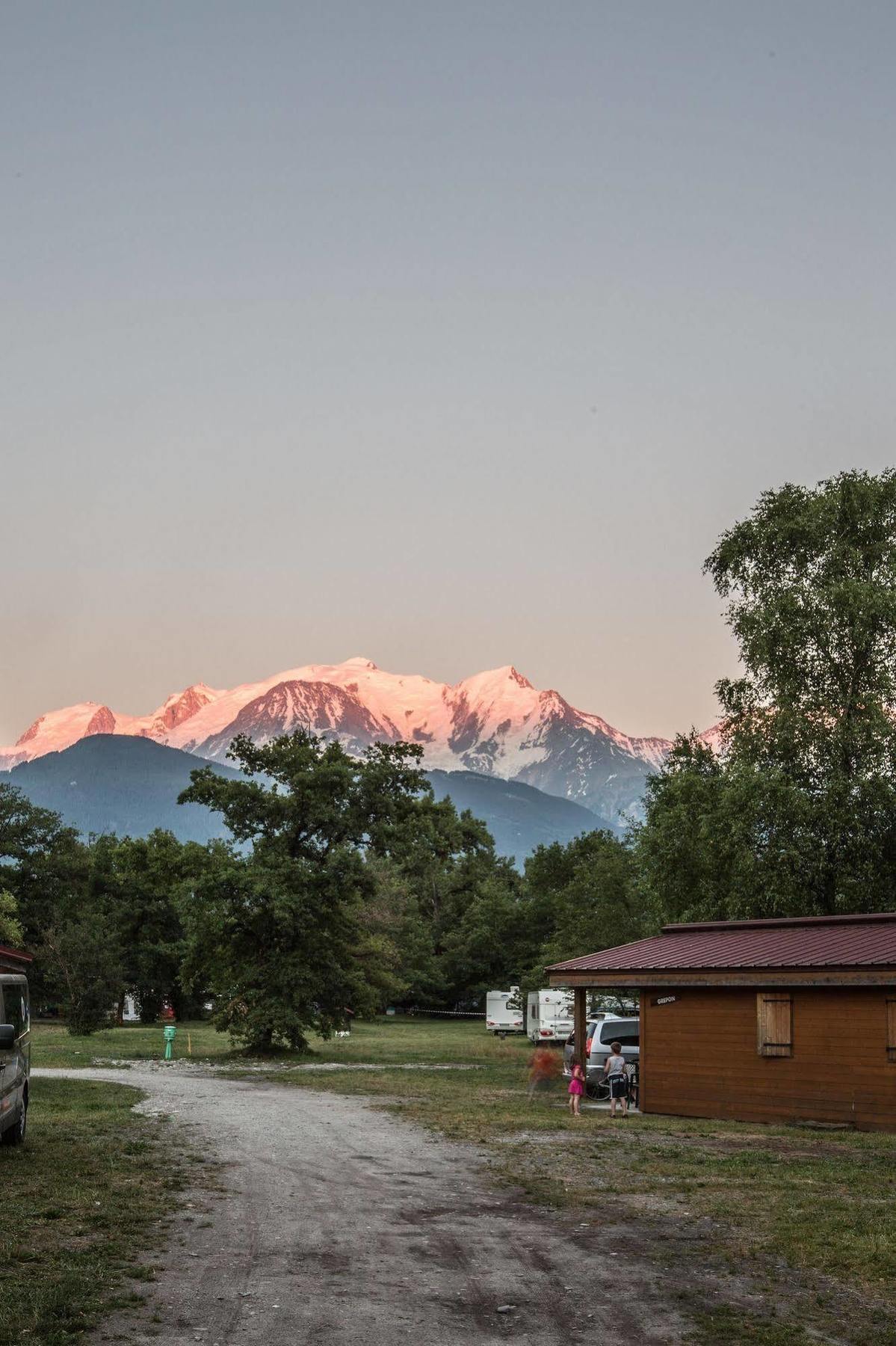 Camping L'Ecureuil - Mont-Blanc Village Domancy Buitenkant foto