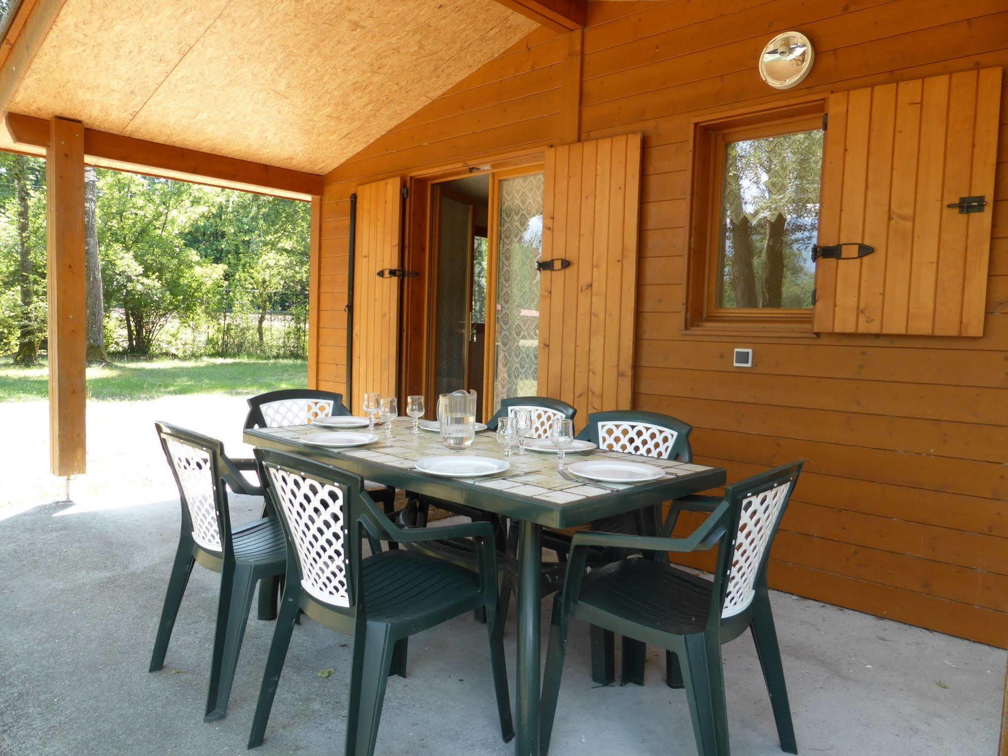 Camping L'Ecureuil - Mont-Blanc Village Domancy Buitenkant foto